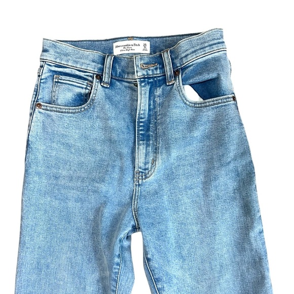 Abercrombie & Fitch The Flare Ultra High Rise Jeans Light Wash 25/0 L - Picture 3 of 13